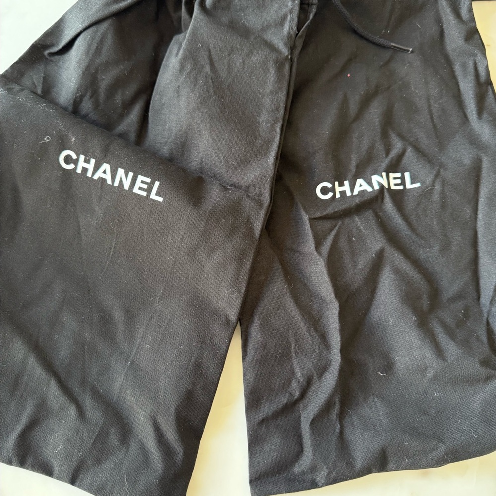 Authentic CHANEL Black Leather Espadrilles with CC Logo - Picture 7 of 9
